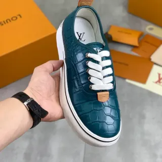 Louis Vuitton LV Trainer Tênis lifestyle de couro azul branco com embossagem de crocodilo, low top com cadarço