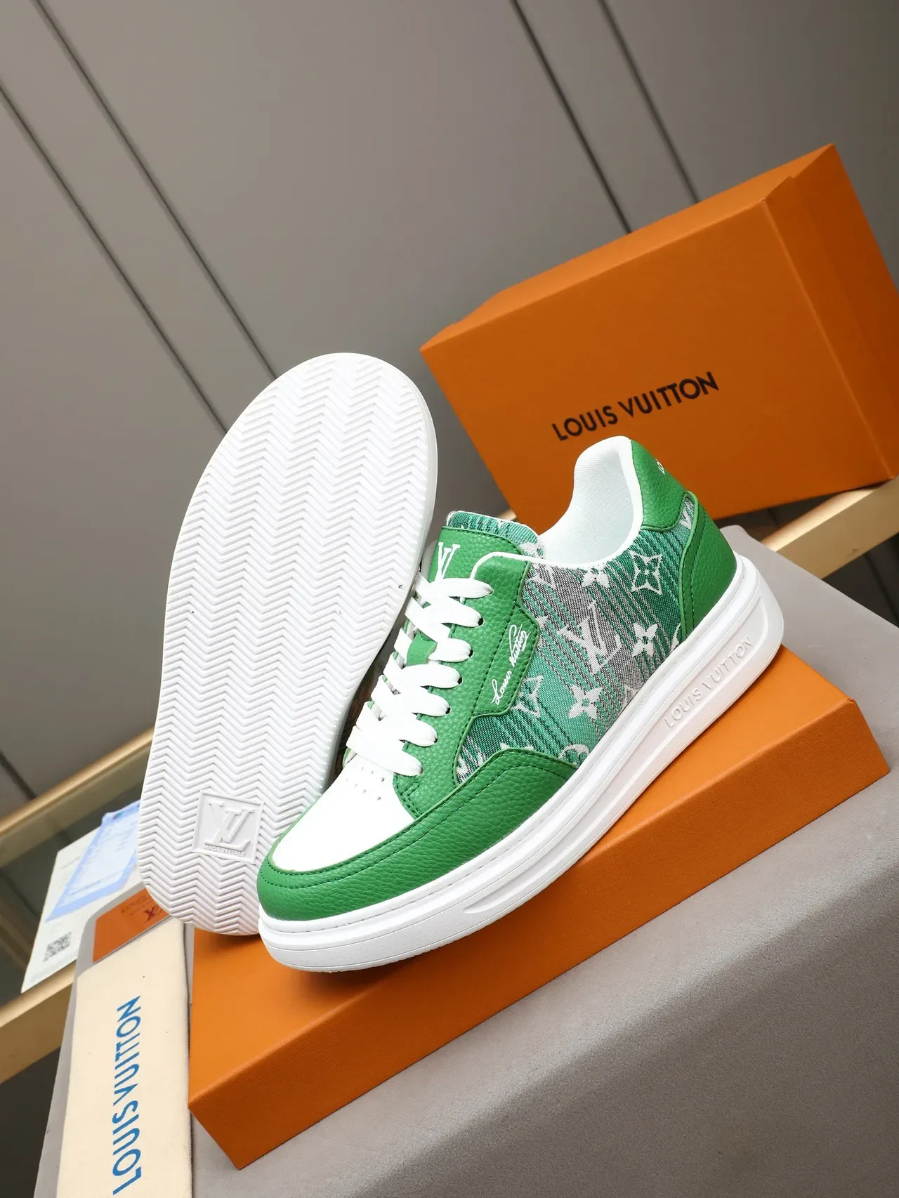 Louis Vuitton LV Trainer Green White Low-Top Mixed-Material Upper Lifestyle Sneakers 4
