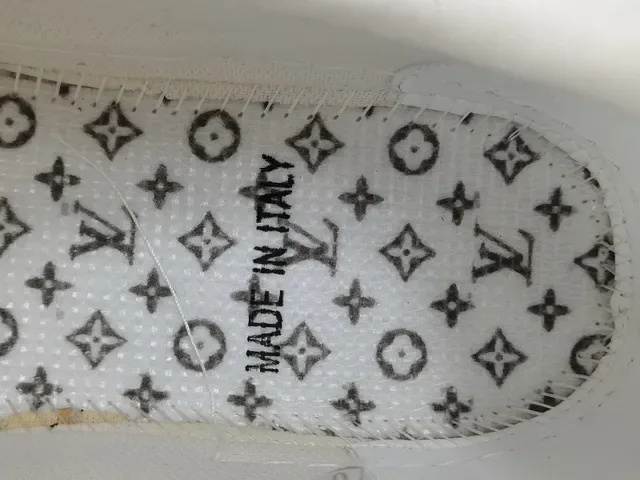 Louis Vuitton LV Trainer Polka Dot White Black Lifestyle Sneakers 2