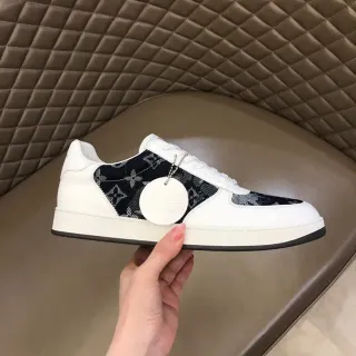 Louis Vuitton LV Trainer White and Navy Monogram zapatillas lifestyle