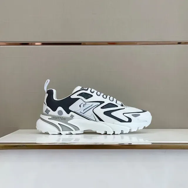 Louis Vuitton LV Trainer Branco Preto Sola Gráficos Inspirados na Chama Camadas Tênis Chunky 8