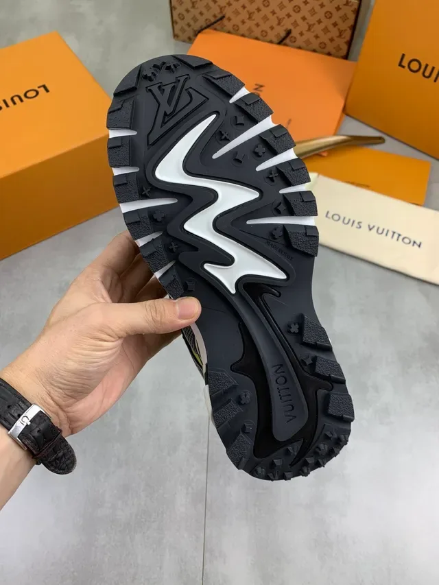 Louis Vuitton LV Trainer حذاء رياضي كيونكي أبيض أسود كعب شبكي وطبقة اصطناعية 2