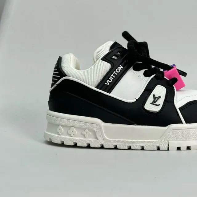Louis Vuitton LV Trainer White Gray Chunky Sole Layered Overlays Lifestyle Sneakers 9