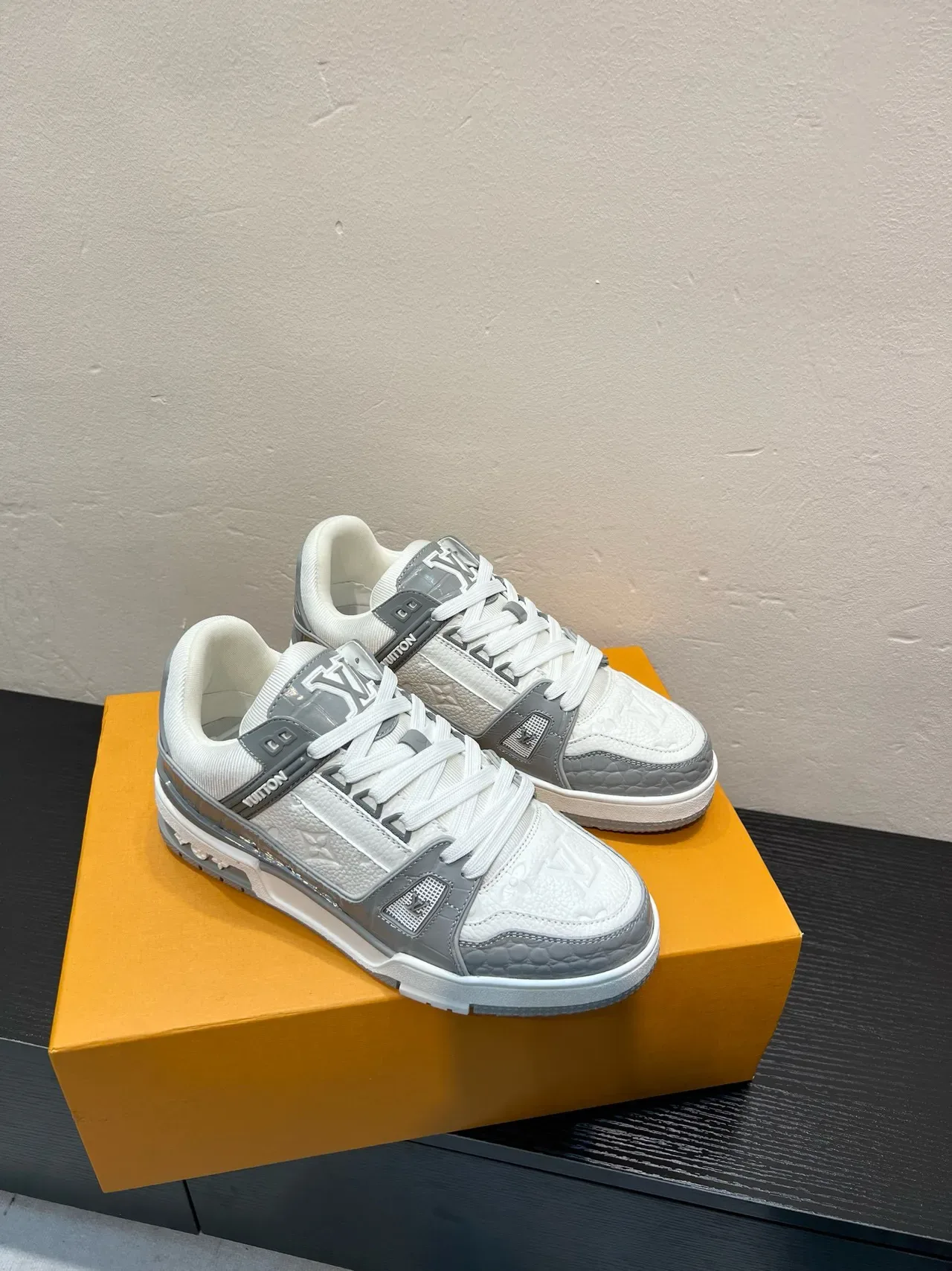 Louis Vuitton LV Trainer White Gray Monogram Leather Crocodile-Embossed Panels Lifestyle Sneakers 5