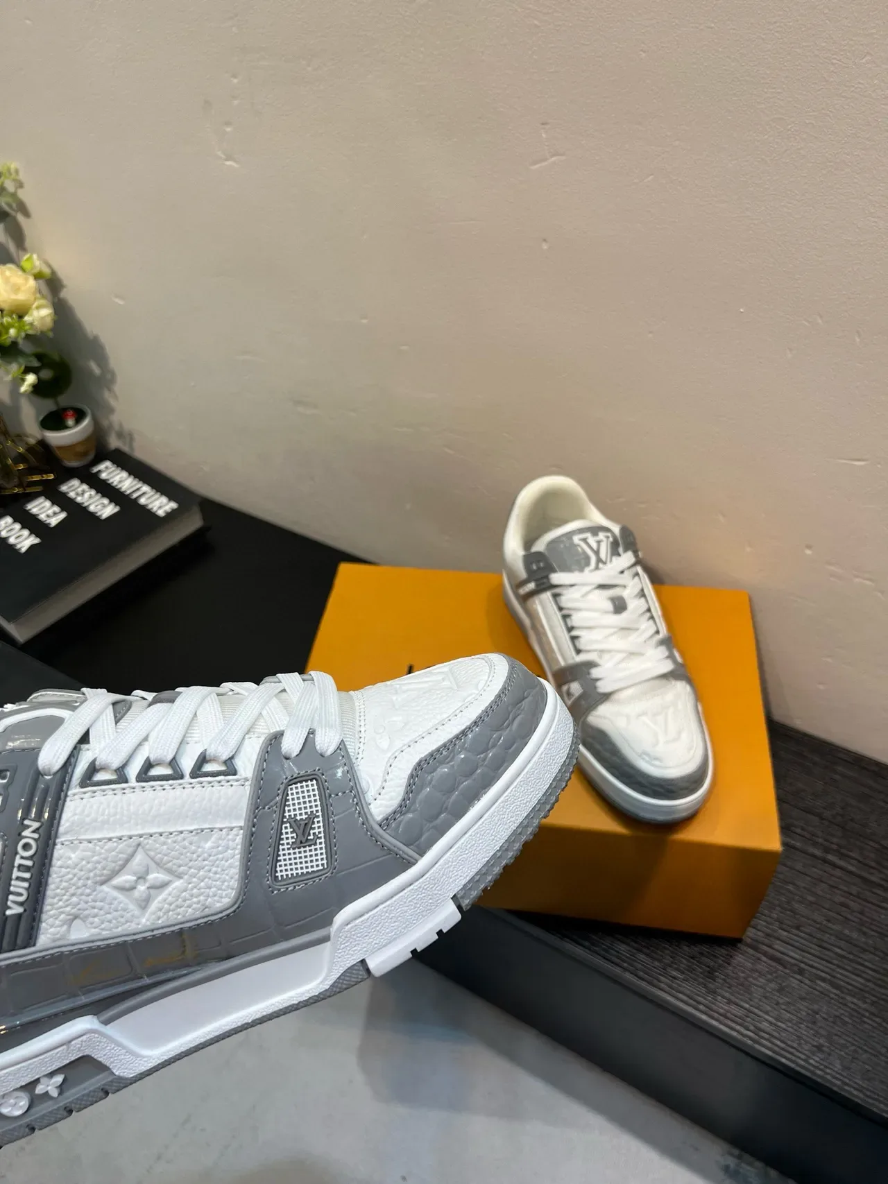 Louis Vuitton LV Trainer White Gray Monogram Leather Crocodile-Embossed Panels Lifestyle Sneakers 7