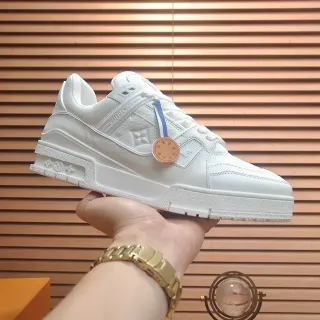Louis Vuitton LV Trainer Zapatillas Lifestyle Blancas de Cuero con Monograma Suela Esculpida Chunky