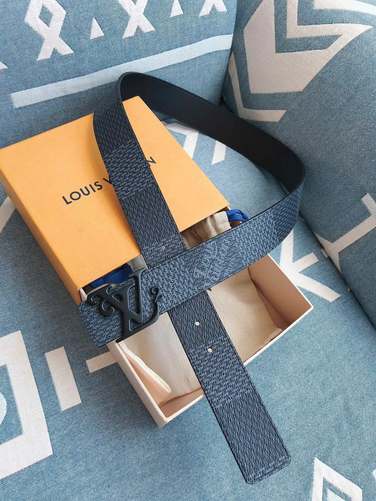 Louis Vuitton LV² Textured Blue-Gray Leather Belt 3