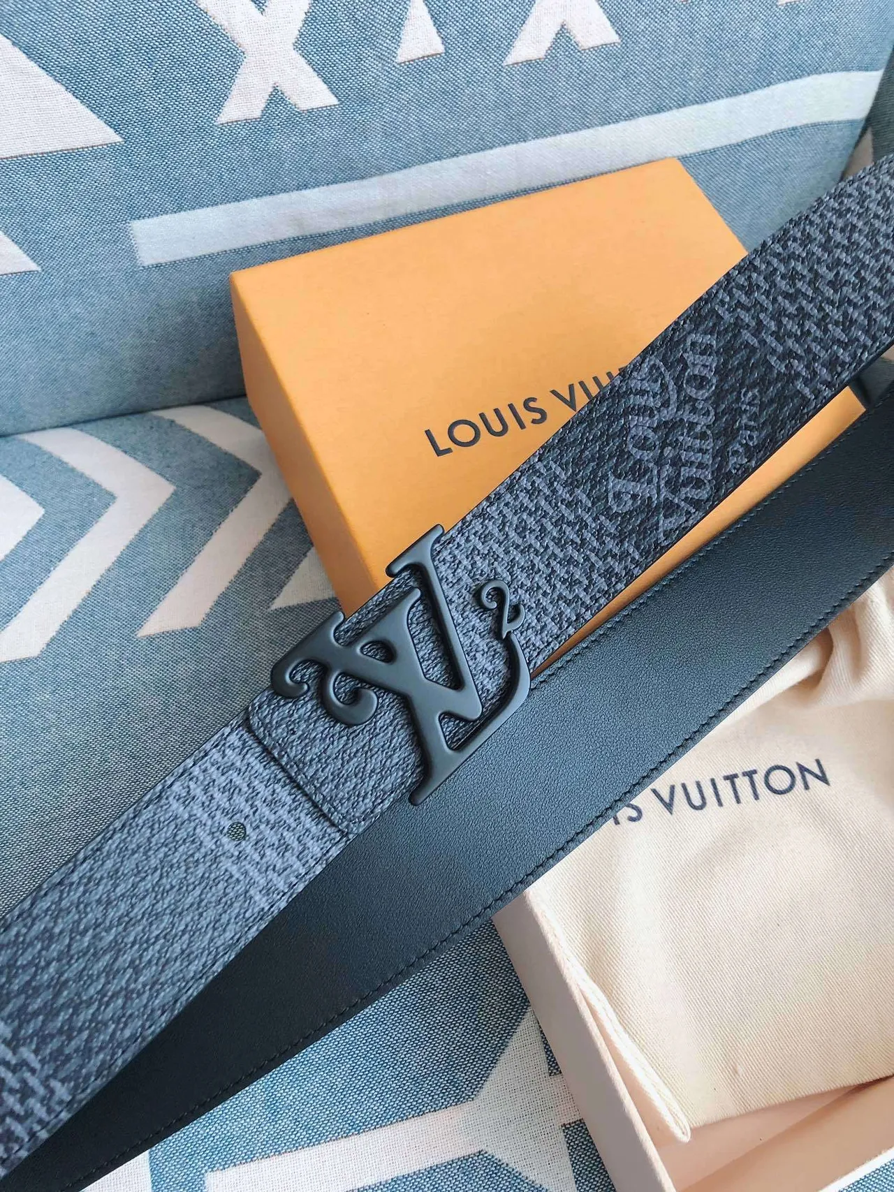 Louis Vuitton LV² Textured Blue-Gray Leather Belt 8