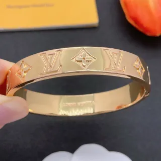 Louis Vuitton Monogram سوار ذهبي مصقول منقوش