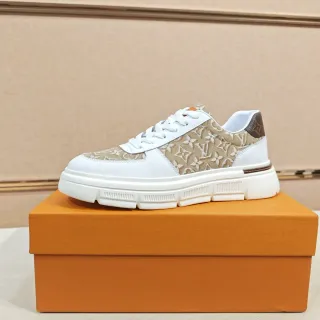 لويس فتون Monogram Canvas سنيكر أبيض سميك