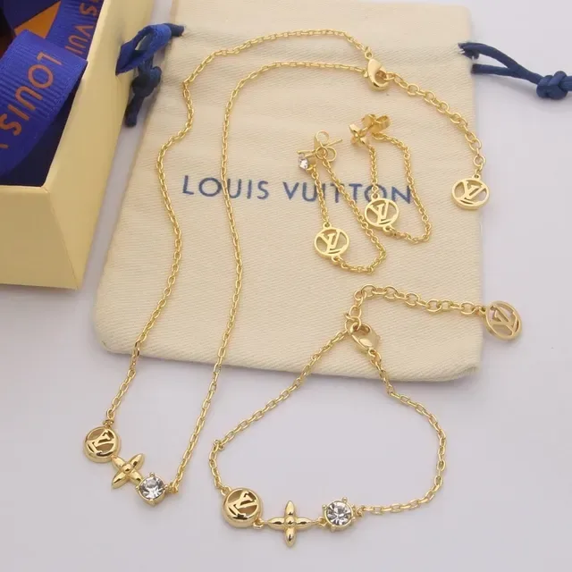 Louis Vuitton Monogram Flower Crystal Chain Bracelets 4