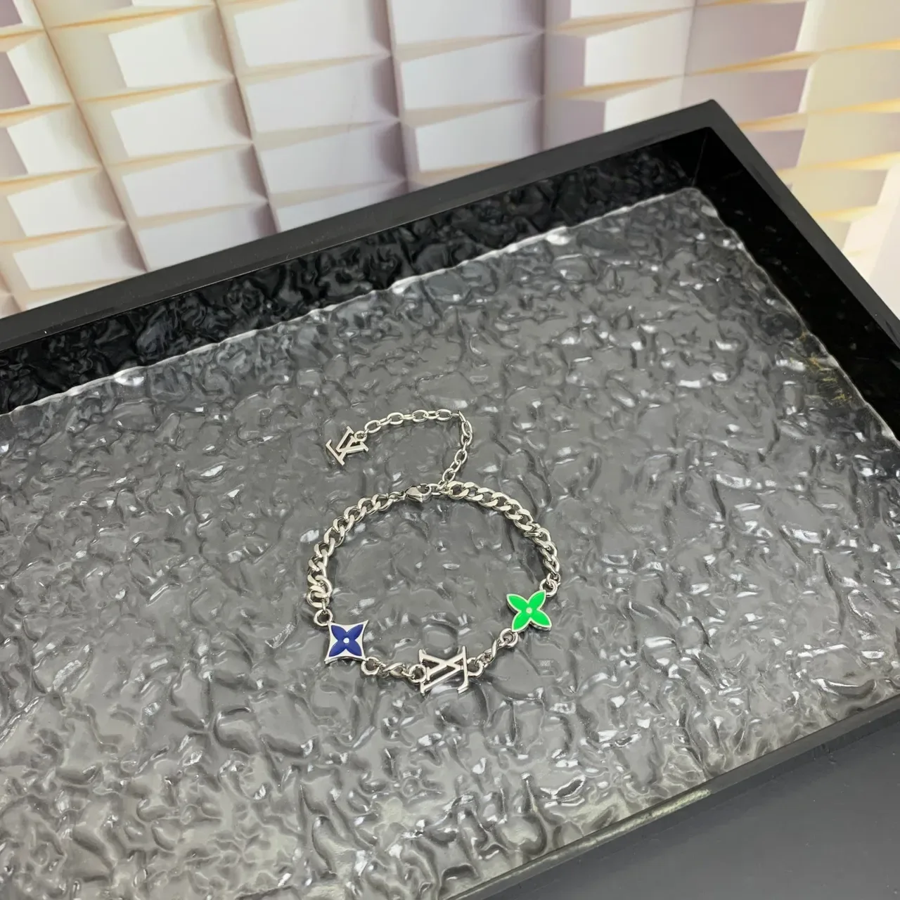 Louis Vuitton Monogram Flower Enamel Chain Bracelet 4