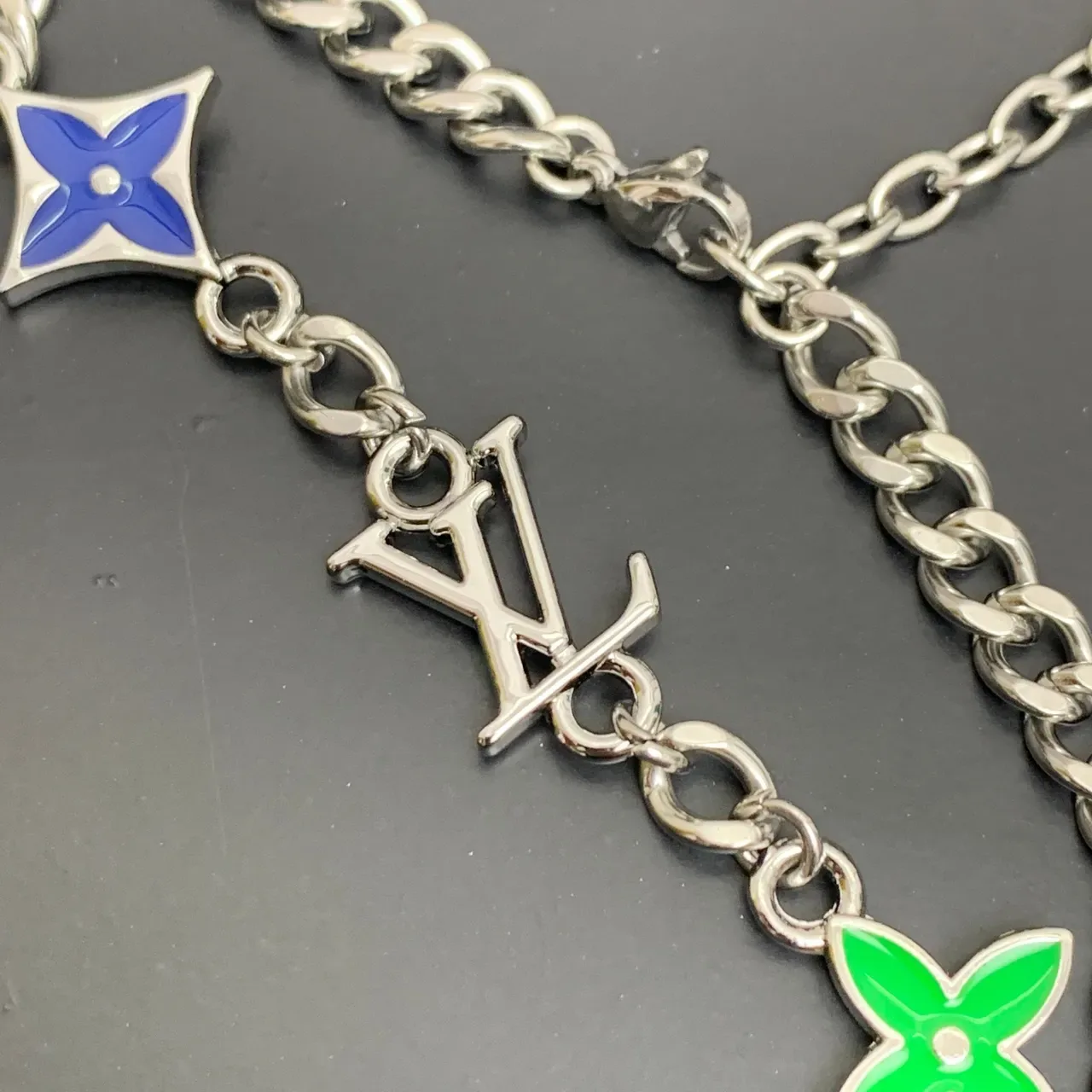 Louis Vuitton Monogram Flower Enamel Chain Bracelet 5