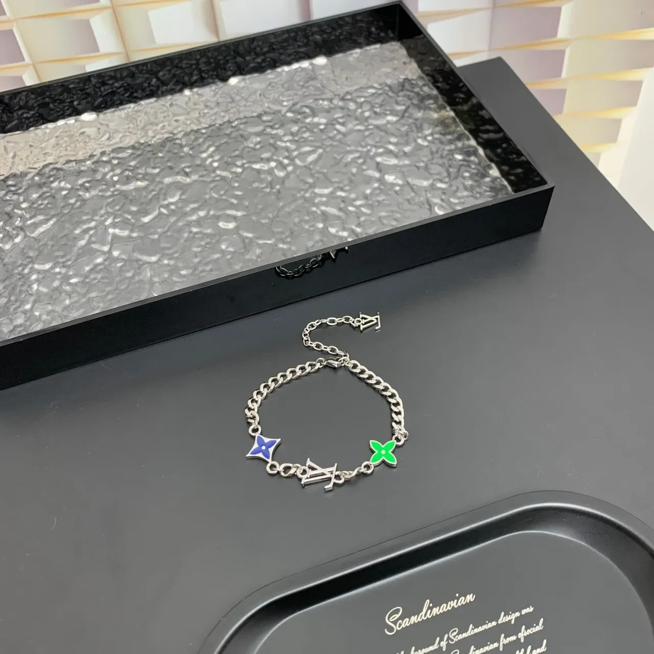Louis Vuitton Monogram Flower Enamel Chain Bracelet 9