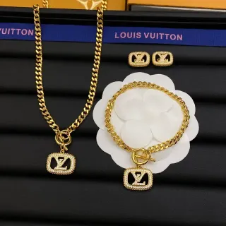 Louis Vuitton Monogram Jewelry Gold Black Curb Chain Rectangular Pendant Necklace