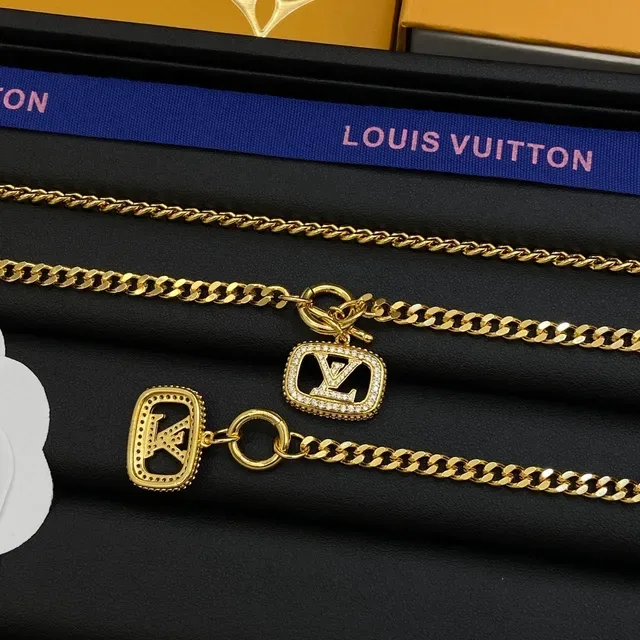 Louis Vuitton Monogram Jewelry Gold Black Curb Chain Rectangular Pendant Necklace 8