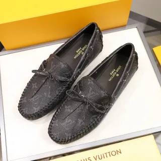 Louis Vuitton Monogram 皮革蝴蝶结乐福鞋