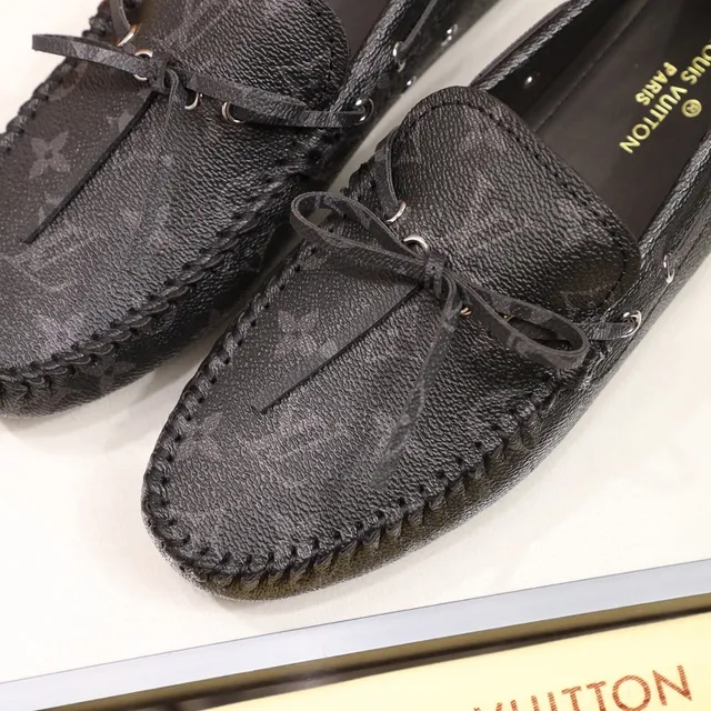 Louis Vuitton Monogram Leather Bow Loafer 7