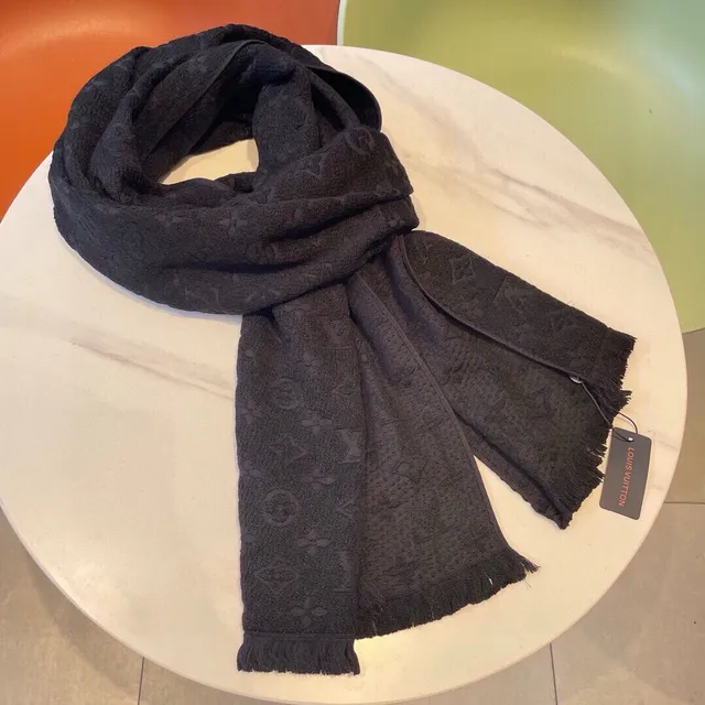 Écharpe Louis Vuitton Monogram Noir Jacquard Bords Frangés en Cachemire 7