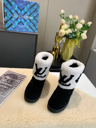 Louis Vuitton Monogram Shearling Black White Monogrammed Cuff Suede Upper Ankle Boots 5