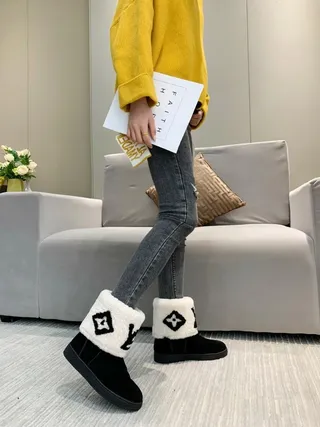 Louis Vuitton Monogram Shearling Black White Monogrammed Cuff Suede Upper Ankle Boots 8
