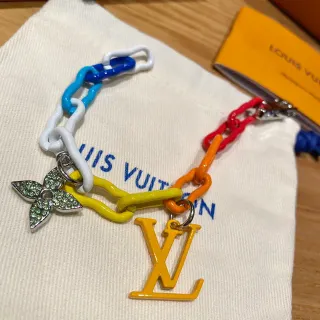 Louis Vuitton Cadena de resina multicolor esmaltada LV Monogram pulsera con encanto