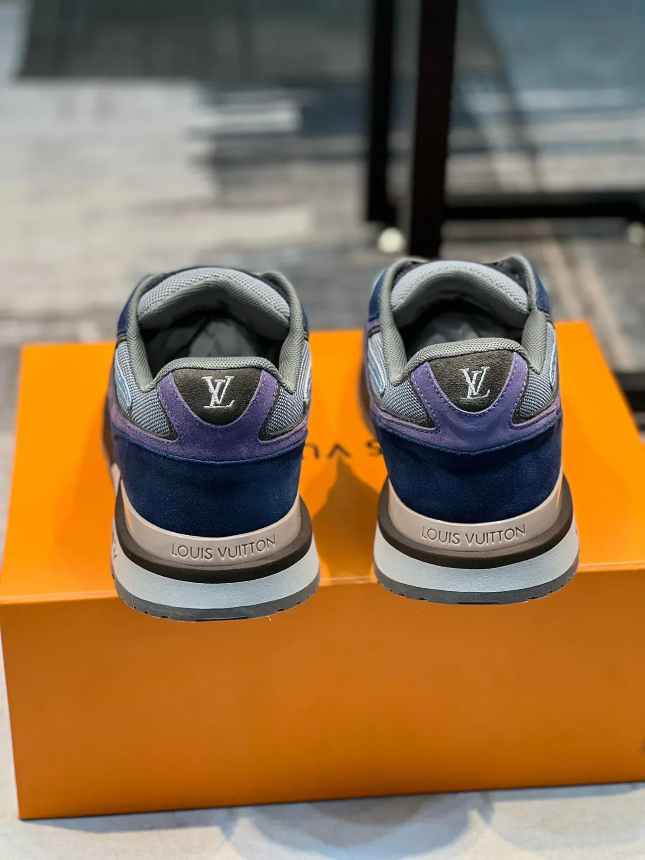 Louis Vuitton Navy Purple Sneakers Lifestyle Daim Et Mesh Superposés Patch Monogram Brodé 2