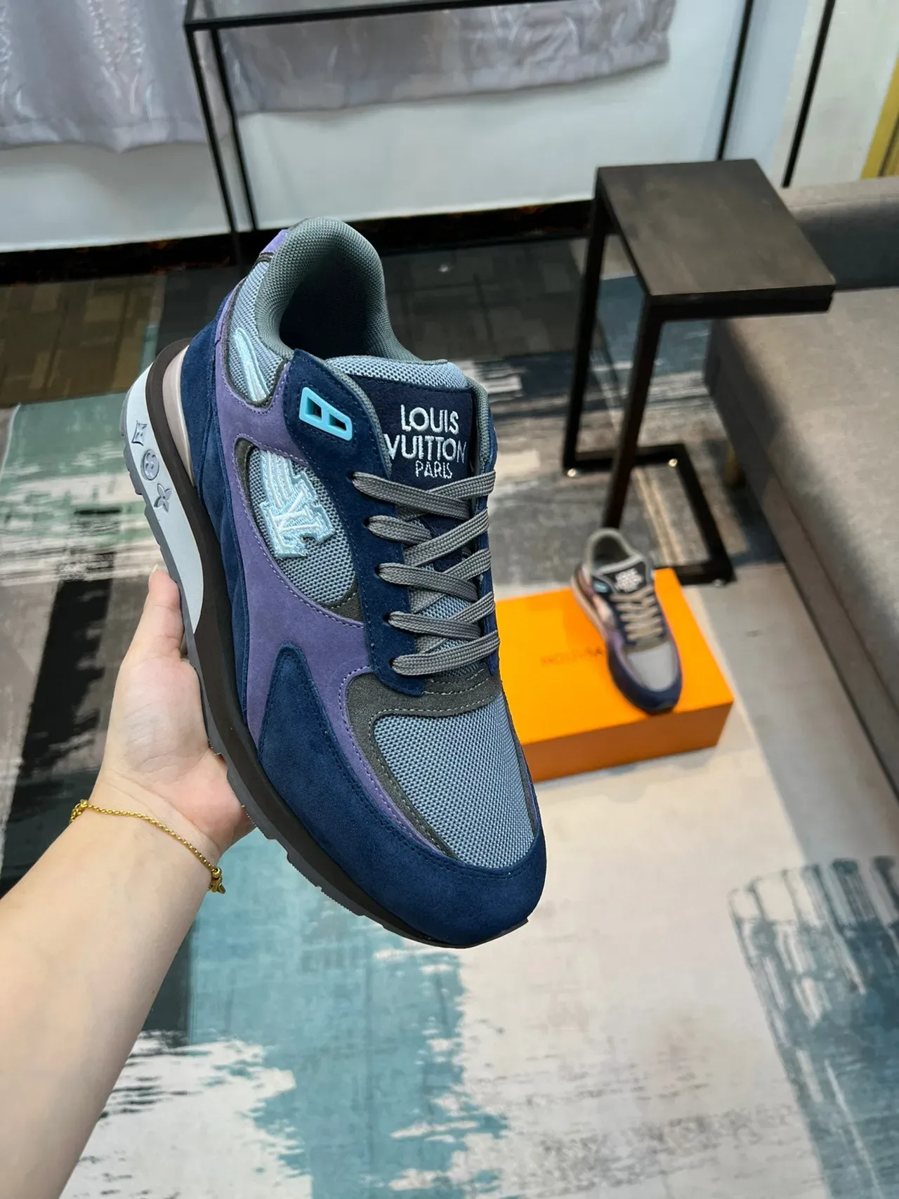 Louis Vuitton Navy Purple Sneakers Lifestyle Daim Et Mesh Superposés Patch Monogram Brodé 6