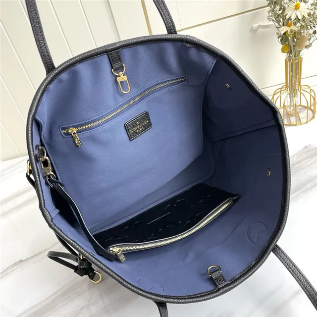 Louis Vuitton Neverfull Monograma embossado Bolso tote negro 2