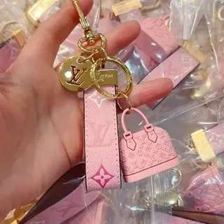 Louis Vuitton Pink Gold Monogrammed Leather Hardware Handbag