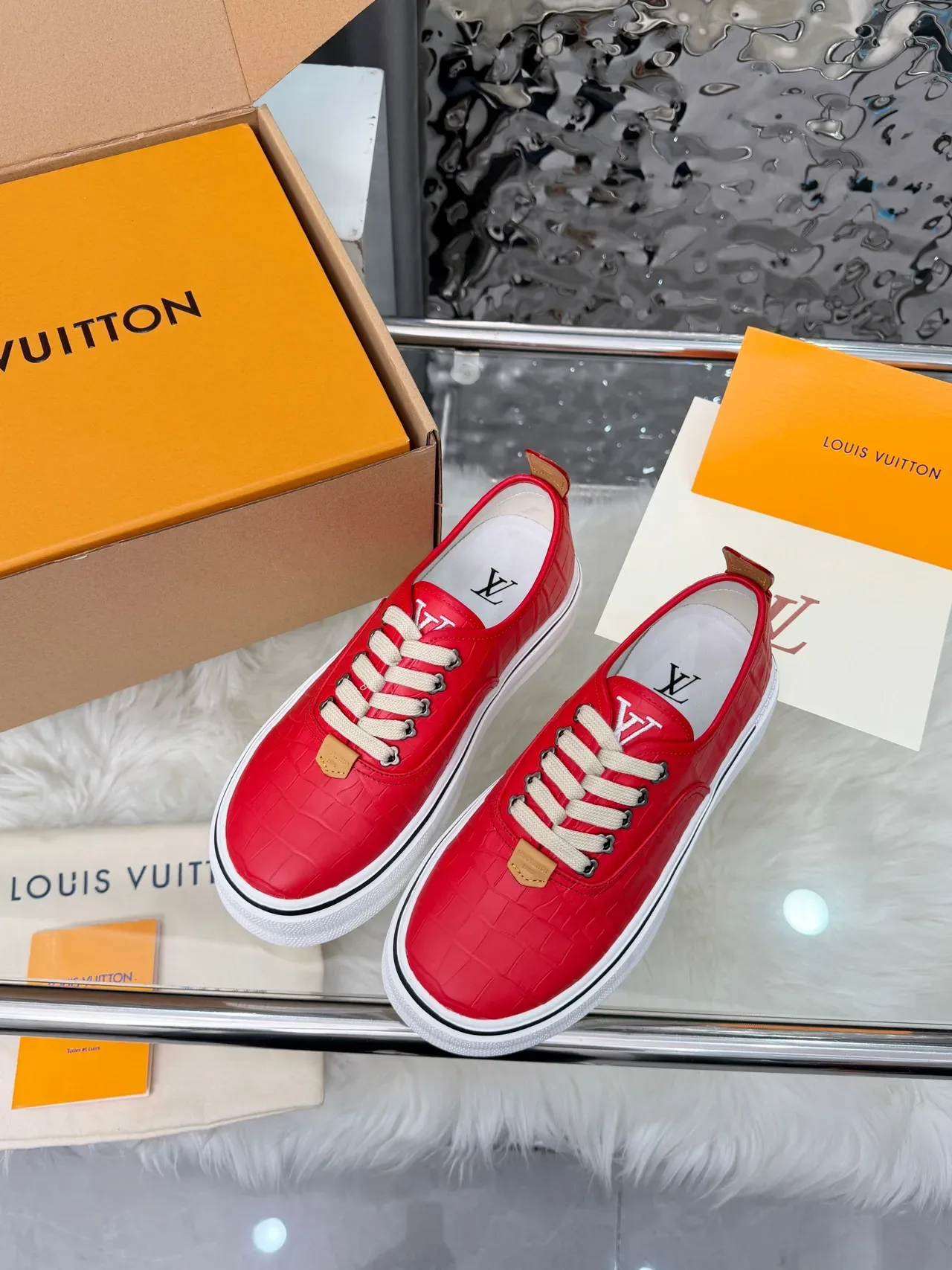 Louis Vuitton Sneakers Lifestyle Plateforme Rouge Croc Embossed 5