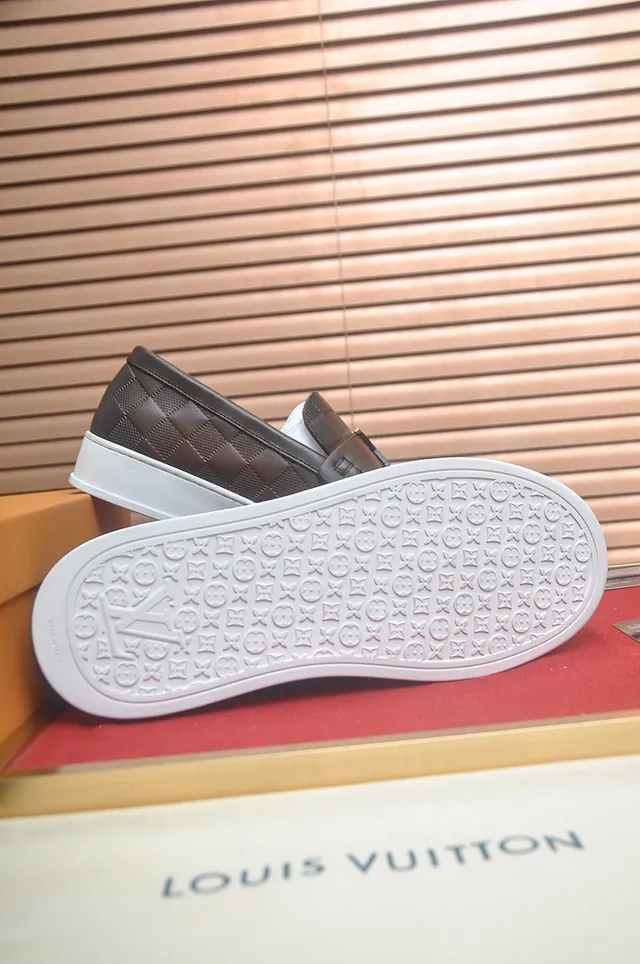 Louis Vuitton Run Away Marron Matelassé Cuir Mocassins 3