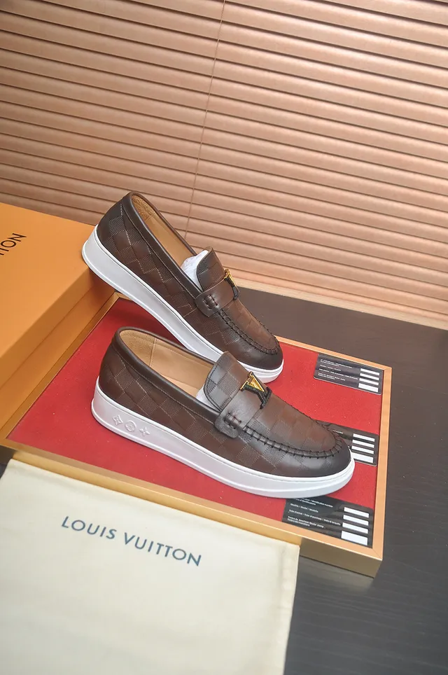 Louis Vuitton Run Away Marron Matelassé Cuir Mocassins 4