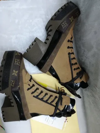 Louis Vuitton Run Away Tan and Black Monogram Ankle Boots 7