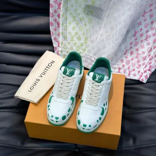 Louis Vuitton Run Away Tênis Lifestyle Branco e Verde com Bolinhas