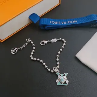 سوارة تعويذة Louis Vuitton سلسلة كرات بلون فضي أزرق مع تزيين إنامل ومونوغرام