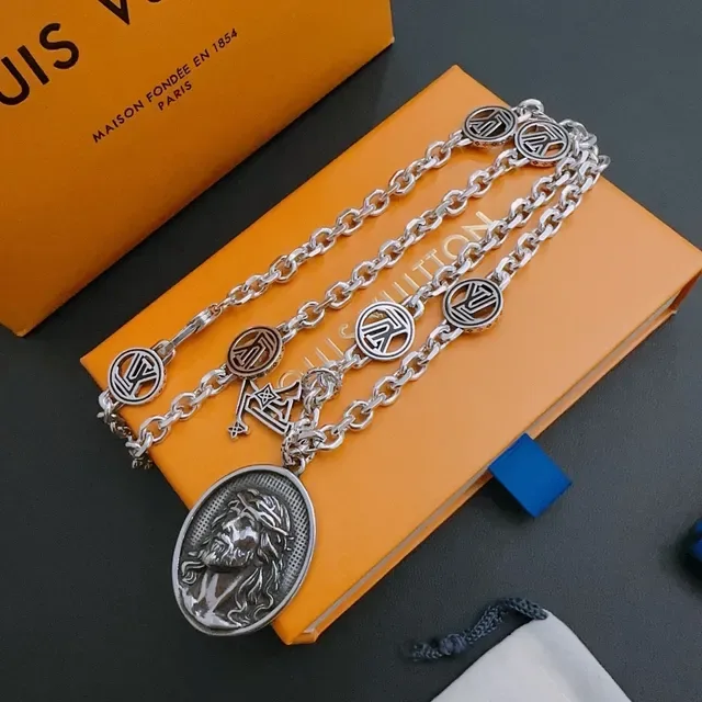 Louis Vuitton Silver Blue Metal Chain Circular Monogram Links Necklace 2