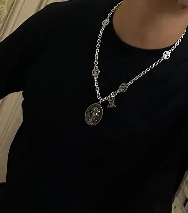 Louis Vuitton Silver Blue Metal Chain Circular Monogram Links Necklace 4