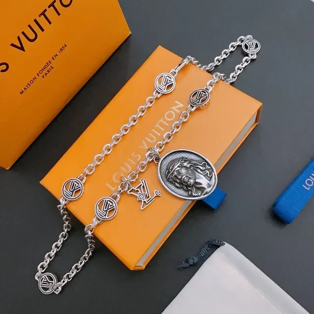 Louis Vuitton Silver Blue Metal Chain Circular Monogram Links Necklace 9
