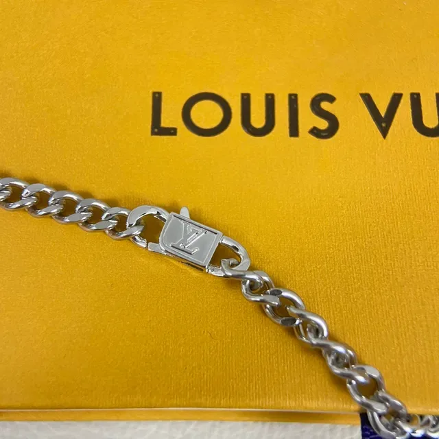Louis Vuitton Silver Curb Chain Multi-Charm Necklace 5