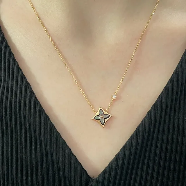 Louis Vuitton Silver Gold Star-Shaped Quatrefoil Pendant Mother-of-Pearl Inlay Necklace 8
