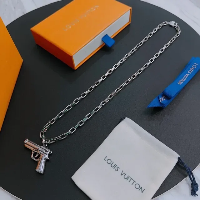 Louis Vuitton Silver Green Gun-Shaped Pendant Metal Chain Necklace 6