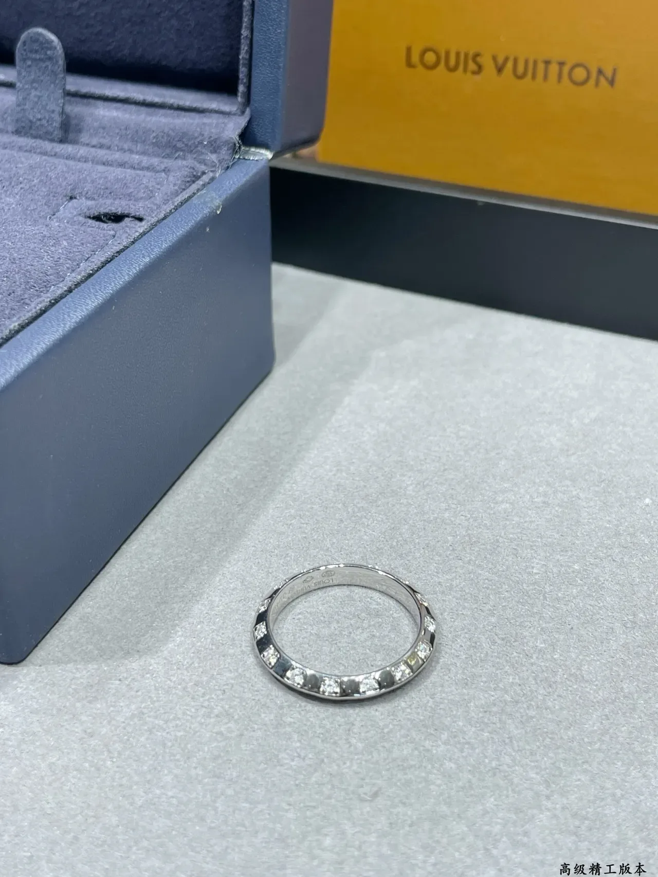 Louis Vuitton Silver Navy Pavé-Set Diamonds Square-Cut Stones Ring 5