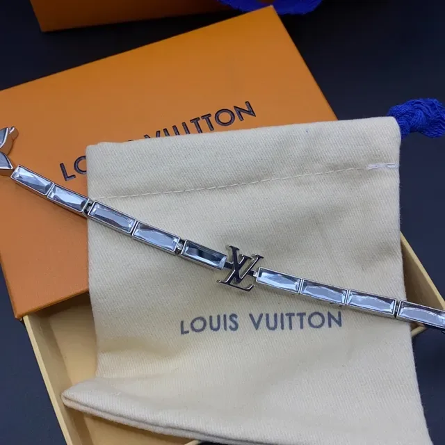 Louis Vuitton Silver-Tone Enamel Flower Link Bracelet 2
