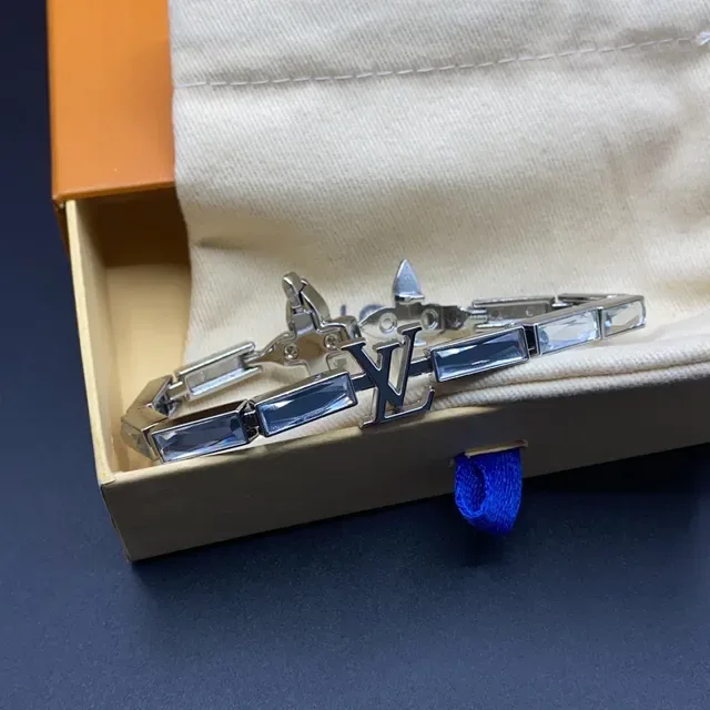 Louis Vuitton Silver-Tone Enamel Flower Link Bracelet 3