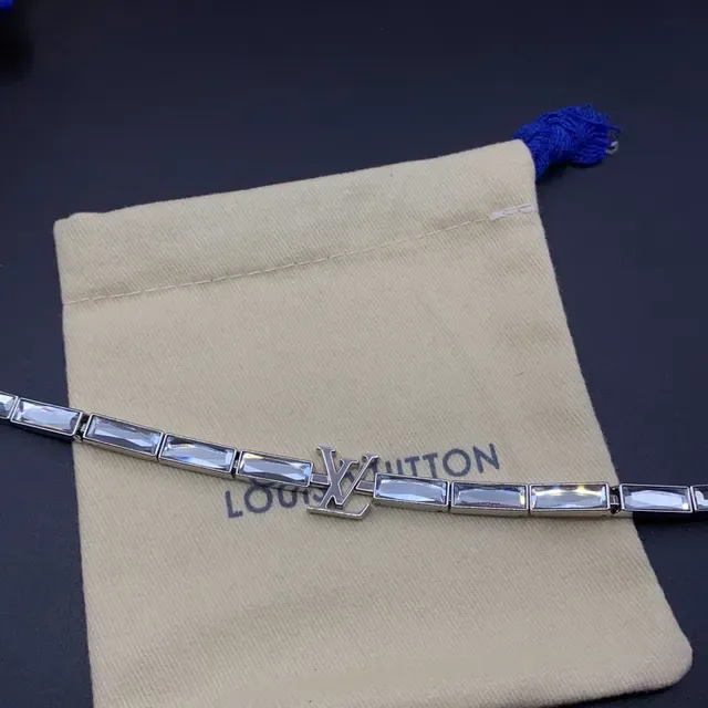 Louis Vuitton Silver-Tone Enamel Flower Link Bracelet 5
