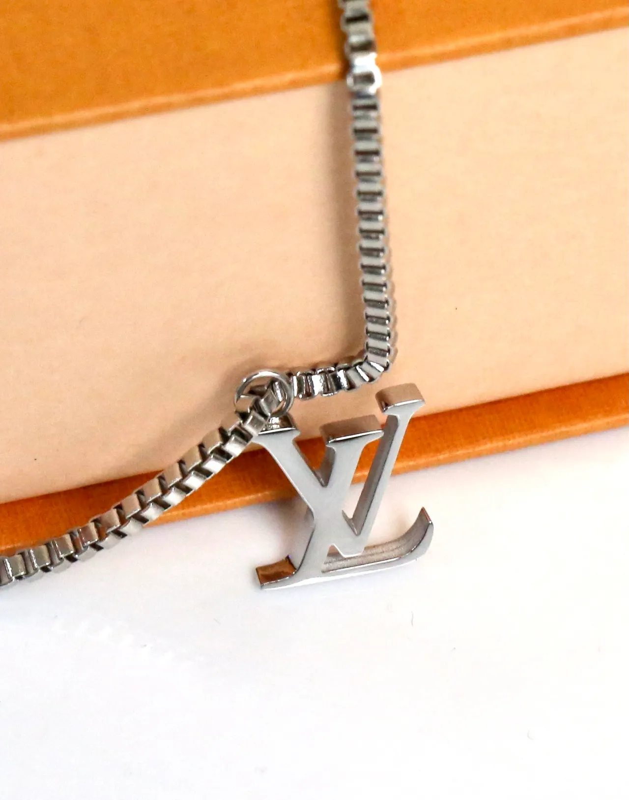 Louis Vuitton Silver Transparent Box Chain Crystal-Encrusted Cylinder Pendant Necklace 3