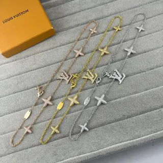 سوار لويس فيتون Star & Monogram تعويذات ذهبي فضي سلاسل ارتباط