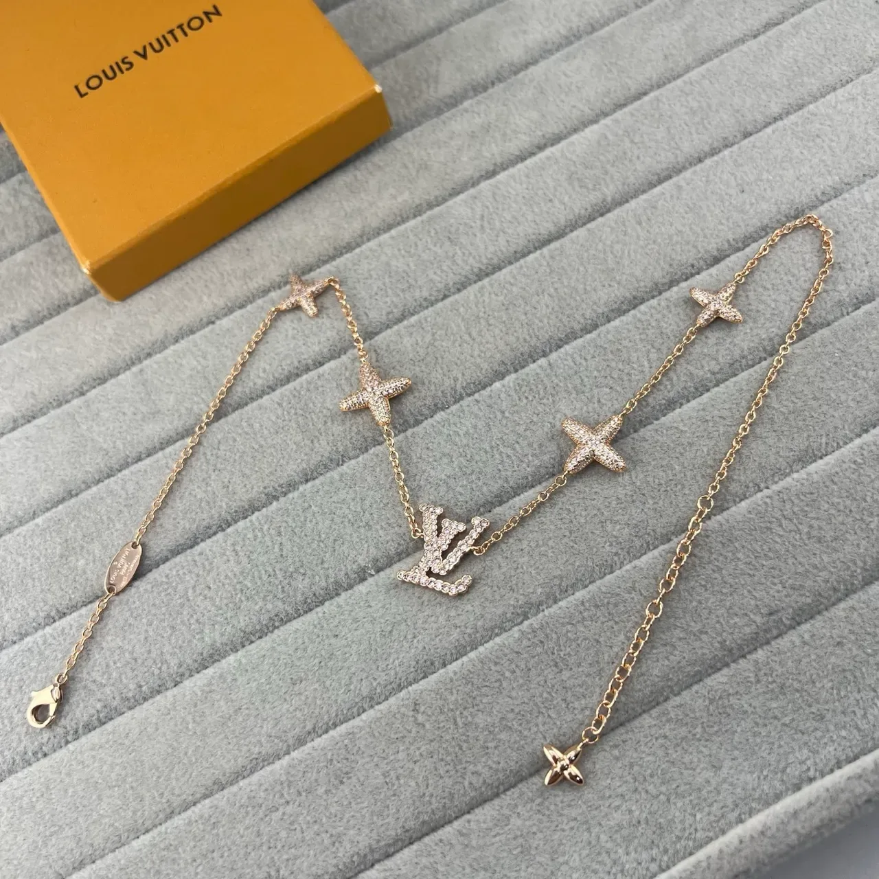 Louis Vuitton Star & Monogram Gold Silver Chain-Link Charms Bracelet 5