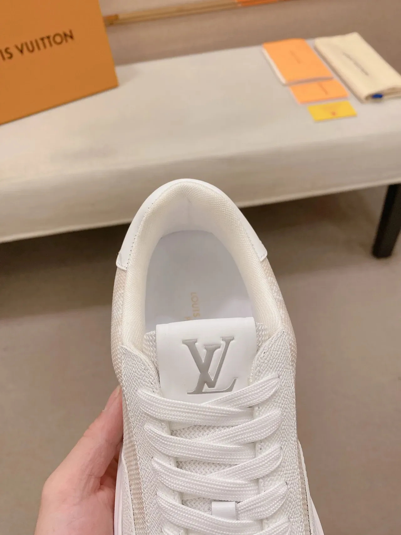 Louis Vuitton 白米色 低帮 平台底 生活方式运动鞋 3